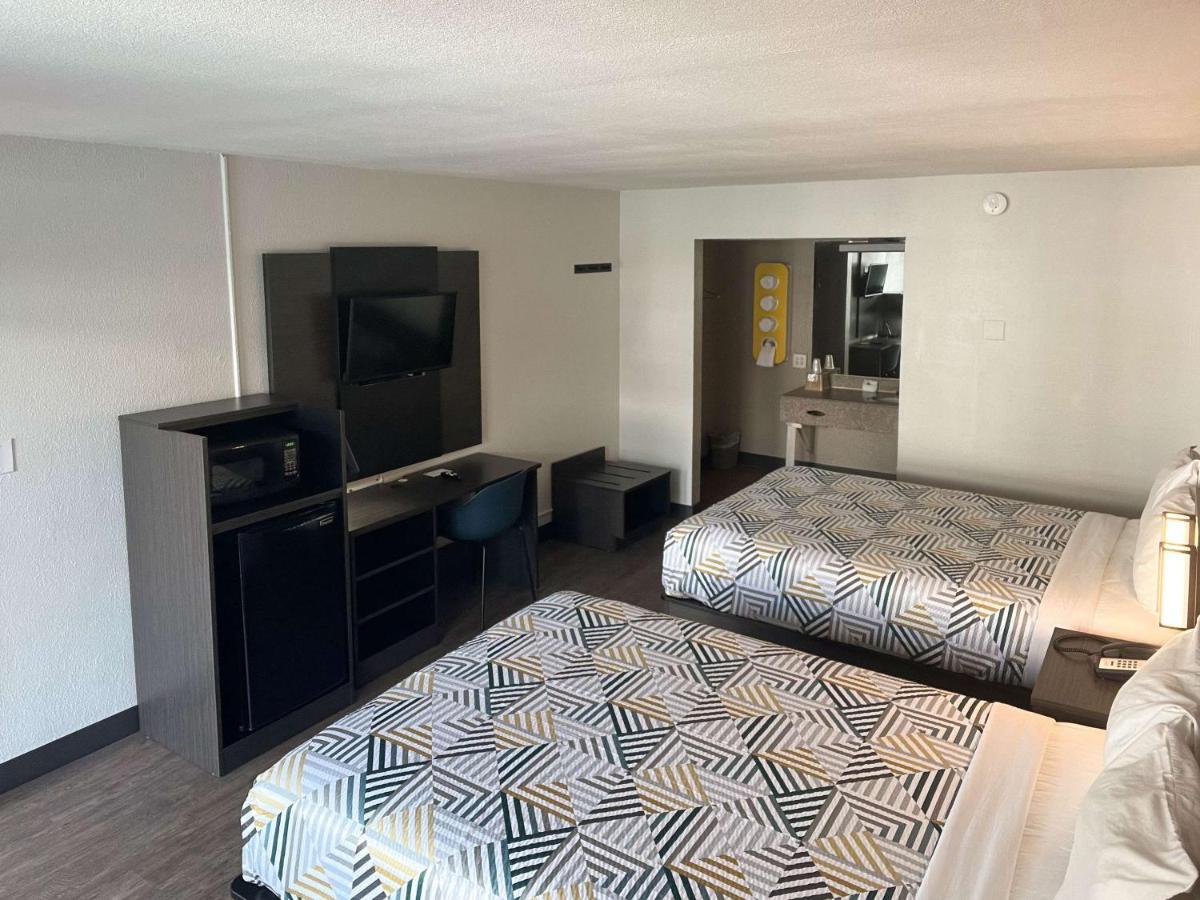 Motel 6 Glendale AZ Kültér fotó