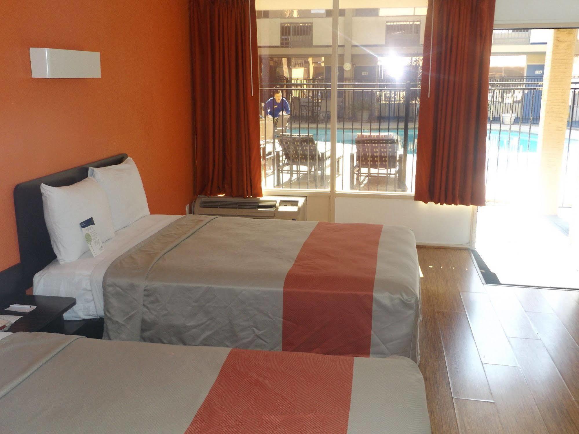 Motel 6 Glendale AZ Kültér fotó