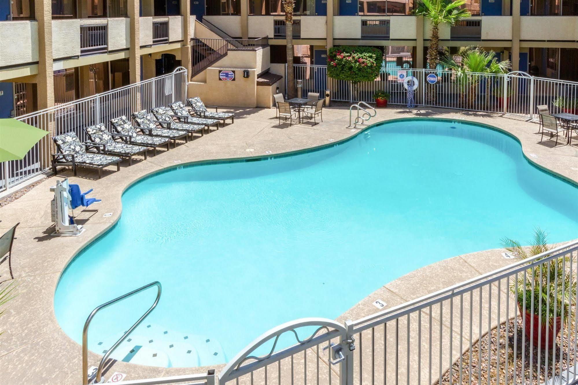 Motel 6 Glendale AZ Kültér fotó