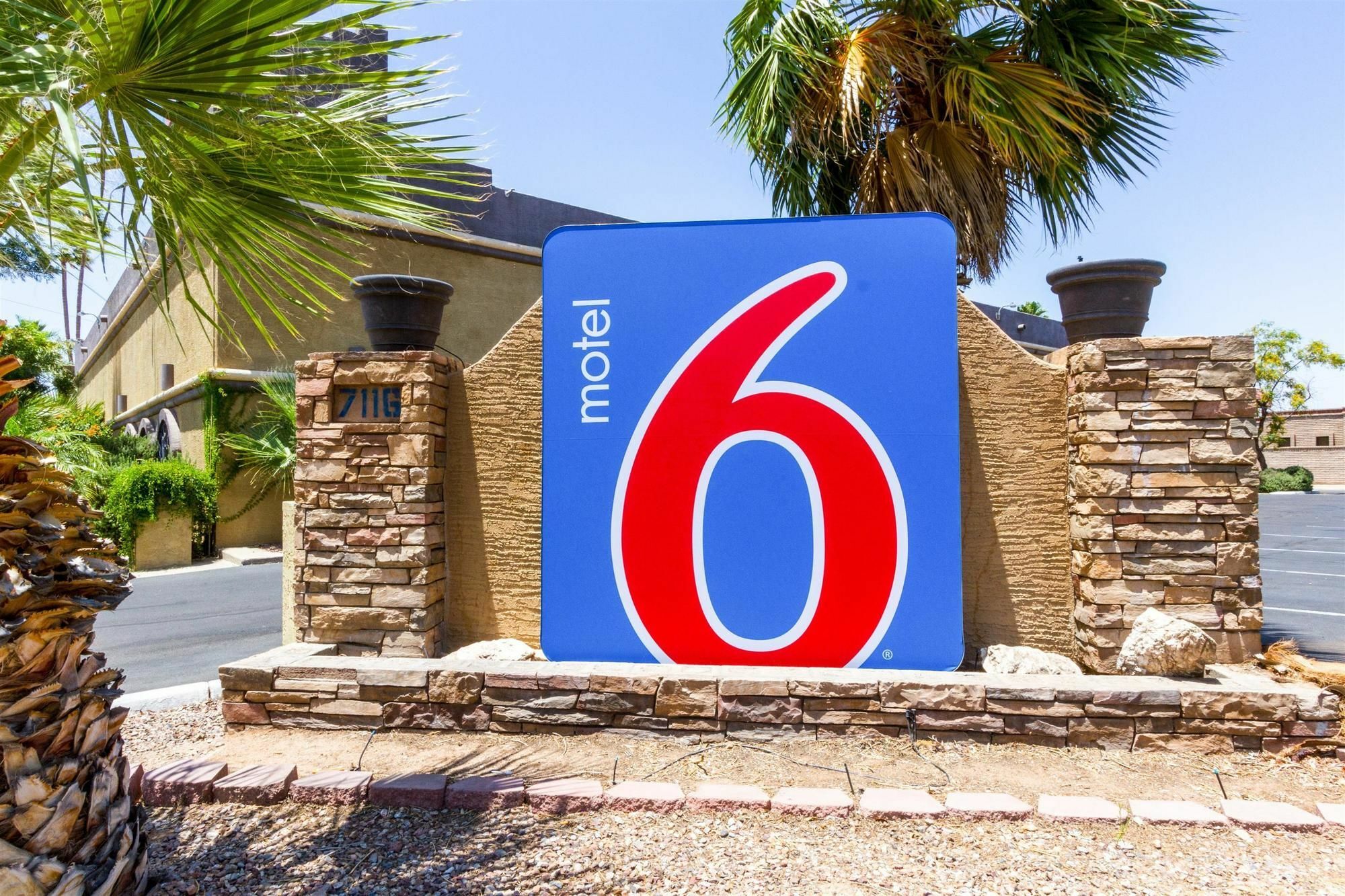 Motel 6 Glendale AZ Kültér fotó